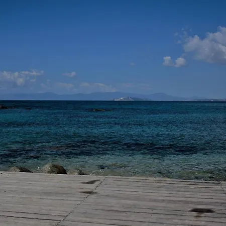 Dom wakacyjny Baia Azzurra 300mt Dal Mare *