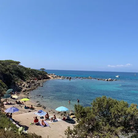 Baia Azzurra 300mt Dal Mare Capitana